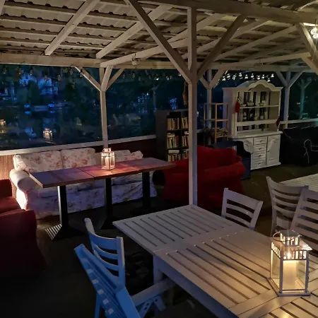 Wyspa Brzozowa * クレトビニ