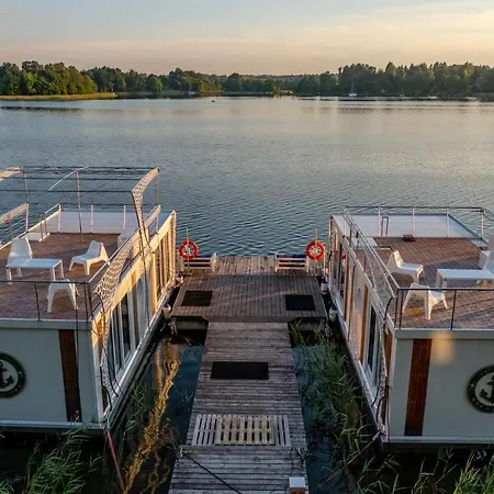 Wyspa Brzozowa リゾート *