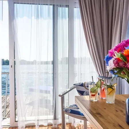 Wyspa Brzozowa クレトビニ