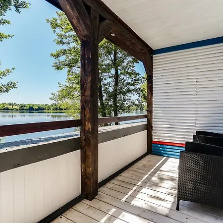 リゾート Wyspa Brzozowa *