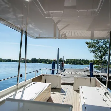 リゾート Wyspa Brzozowa